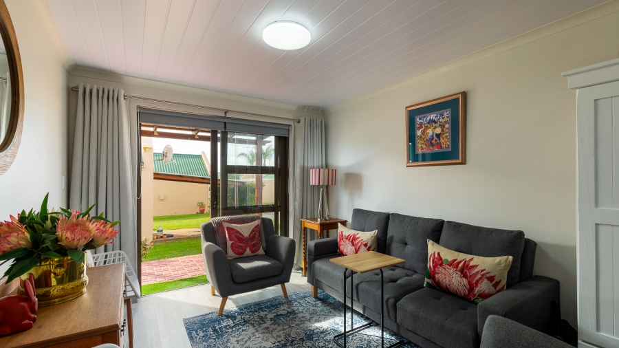 2 Bedroom Property for Sale in Stilbaai Wes Western Cape